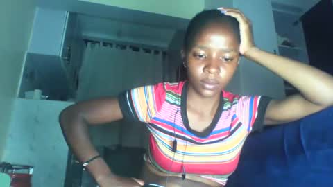 Snapshot of cute_sexy3 chatting on April 13, 10:15 pm SHARON online show from April 13, 10:15 pm