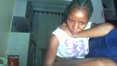Snapshot of cute_sexy3 chatting on April 16, 6:41 pm SHARON online show from April 16, 6:41 pm