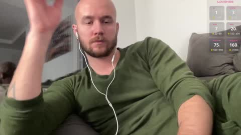 cute_skywalker online show from December 12, 4:26 am