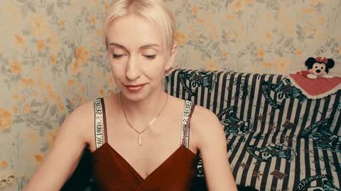 Snapshot of cute_smile_shy chatting on December 3, 11:02 pm cute_smile_shy online show from December 3, 11:02 pm