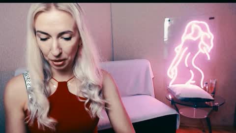 Snapshot of cute_smile_shy chatting on September 13, 5:46 pm cute_smile_shy online show from September 13, 5:46 pm