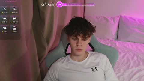 Snapshot of cute_thomas chatting on April 21, 6:34 pm Thomas - online show from April 21, 6:34 pm