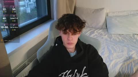Snapshot of cute_thomas chatting on May 11, 5:21 pm Thomas - online show from May 11, 5:21 pm