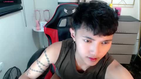 Snapshot of cuteasiancock98 chatting on March 3, 7:47 am Steph online show from March 3, 7:47 am
