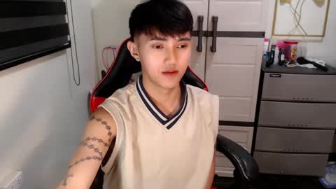 Snapshot of cuteasiancock98 chatting on May 16, 7:05 am Steph online show from May 16, 7:05 am