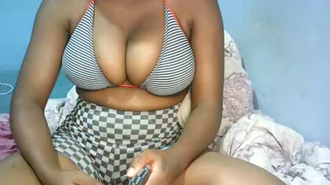 Snapshot of cuteavrill chatting on September 22, 6:32 pm Avrill online show from September 22, 6:32 pm