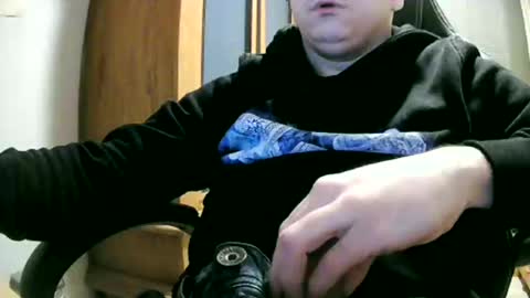 Snapshot of cuteboy090 chatting on December 22, 1:55 pm Cuteboy090 online show from December 22, 1:55 pm