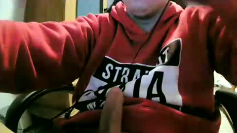 Snapshot of cuteboy090 chatting on December 23, 11:17 pm Cuteboy090 online show from December 23, 11:17 pm