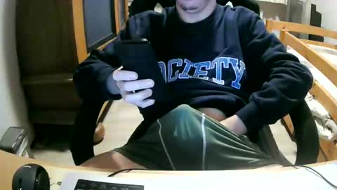 Cuteboy090 online show from April 14, 11:00 pm