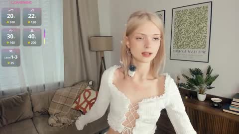 Snapshot of cutebrutality chatting on October 16, 8:48 am Alice online show from October 16, 8:48 am