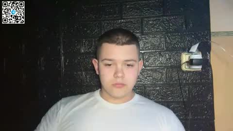Snapshot of cutebutnaughty_ chatting on March 15, 8:26 pm Alex online show from March 15, 8:26 pm