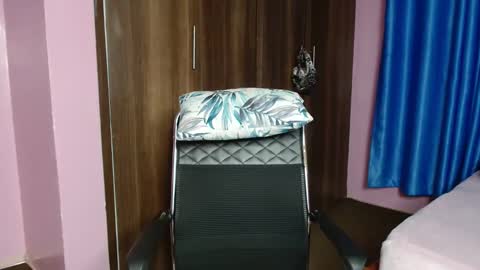 cutebuu online show from November 30, 5:06 pm