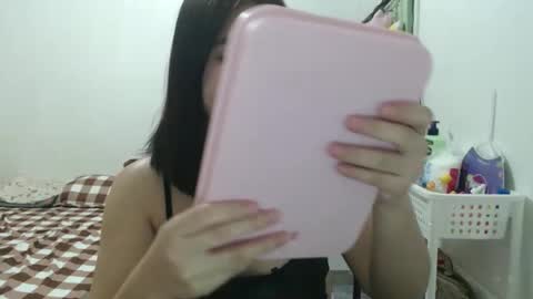 Snapshot of cutecindy2000 chatting on March 18, 6:27 am cutecindy2000 online show from March 18, 6:27 am