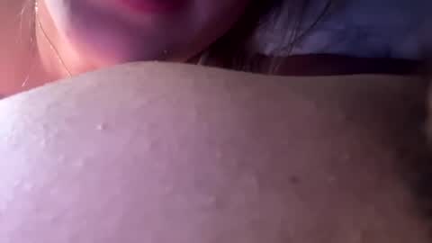 cutecouple20001 online show from February 6, 2:33 am