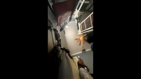 Snapshot of cutecuban18 chatting on January 17, 4:28 am loveolots online show from January 17, 4:28 am