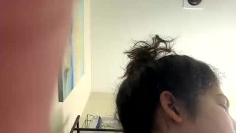 Snapshot of cutecuban18 chatting on October 21, 9:37 pm loveolots online show from October 21, 9:37 pm