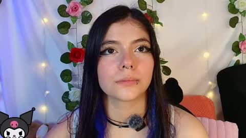 Snapshot of cutee_andrea chatting on April 29, 3:32 am Andrea 3 online show from April 29, 3:32 am
