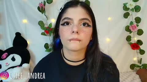Snapshot of cutee_andrea chatting on May 13, 3:04 am Andrea 3 online show from May 13, 3:04 am
