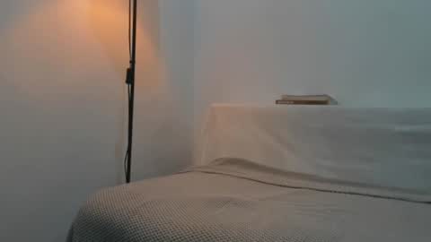 cuteeboy online show from February 18, 3:32 pm