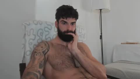 cuteeboy online show from February 24, 6:27 am