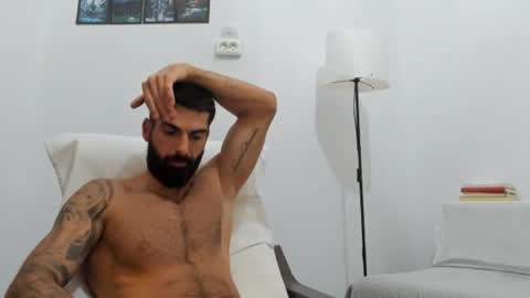 cuteeboy online show from October 2, 5:47 am