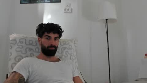 Snapshot of cuteeboy chatting on March 6, 6:21 am cuteeboy online show from March 6, 6:21 am