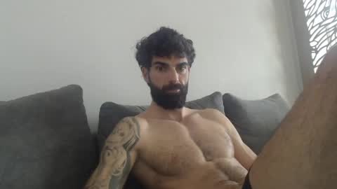 Snapshot of cuteeboy chatting on March 18, 5:54 am cuteeboy online show from March 18, 5:54 am