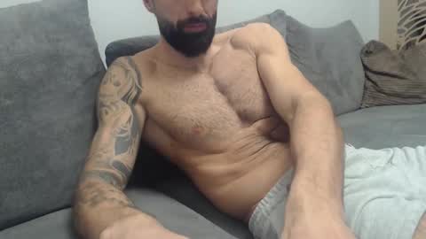 Snapshot of cuteeboy chatting on March 25, 5:52 pm cuteeboy online show from March 25, 5:52 pm