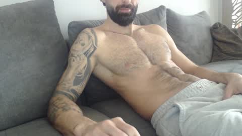 Snapshot of cuteeboy chatting on March 26, 5:57 am cuteeboy online show from March 26, 5:57 am