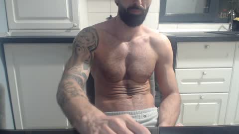 Snapshot of cuteeboy chatting on March 29, 10:10 pm cuteeboy online show from March 29, 10:10 pm