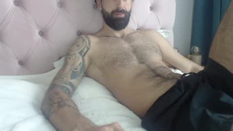 Snapshot of cuteeboy chatting on April 2, 6:55 am cuteeboy online show from April 2, 6:55 am