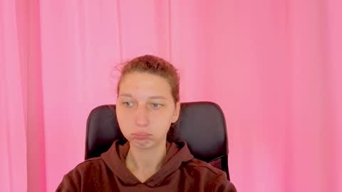 Elli online show from October 23, 9:19 am