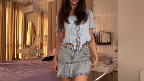 Elsa online show from September 23, 7:33 am