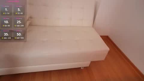 Mia online show from December 3, 9:12 pm