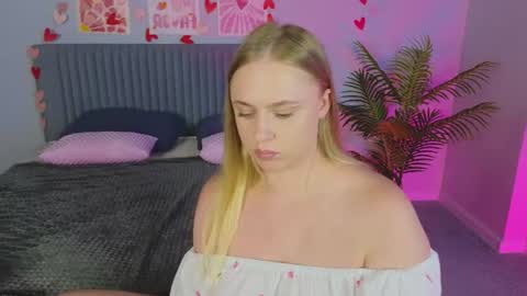 Amyy online show from July 5, 4:19 am