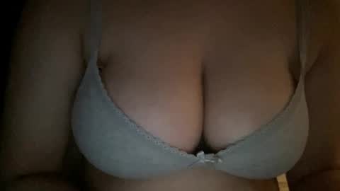 Snapshot of cutegirlriya chatting on April 10, 3:12 am cutegirlriya online show from April 10, 3:12 am