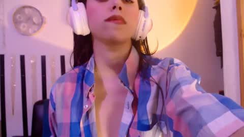 haome online show from November 9, 6:33 am