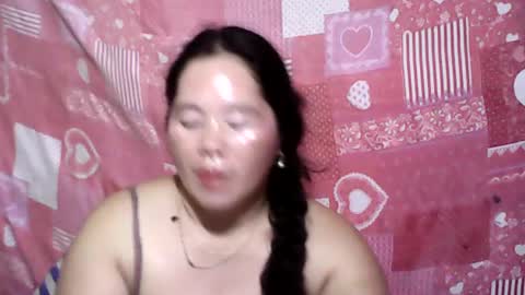 Snapshot of cutehornymom chatting on June 16, 6:32 pm cutehornymom online show from June 16, 6:32 pm