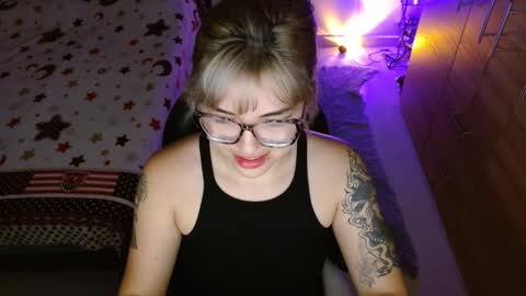 isabella online show from March 6, 3:30 pm