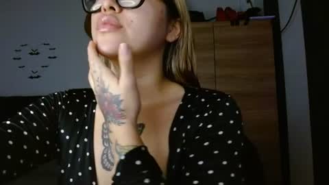 Snapshot of cuteisabella_a chatting on June 12, 4:17 pm isabella online show from June 12, 4:17 pm