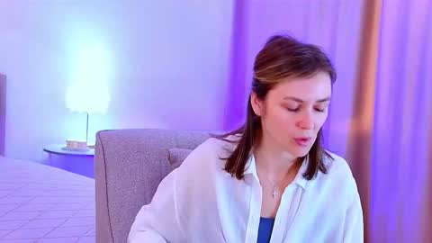 cutemirage online show from March 25, 2:34 pm