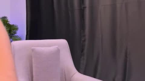 cutemirage online show from April 8, 3:12 pm