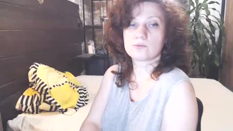 Snapshot of cutemoan chatting on February 26, 10:31 pm Rita online show from February 26, 10:31 pm