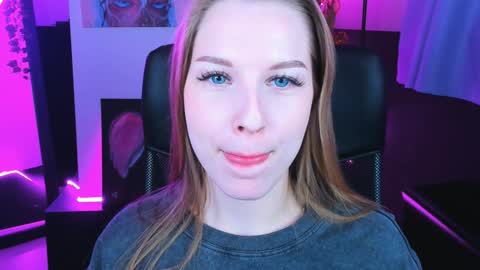 Rina online show from December 12, 8:47 am