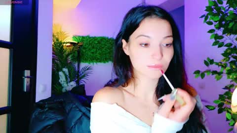 Snapshot of cuteness__girl chatting on October 20, 6:25 am cuteness__girl online show from October 20, 6:25 am