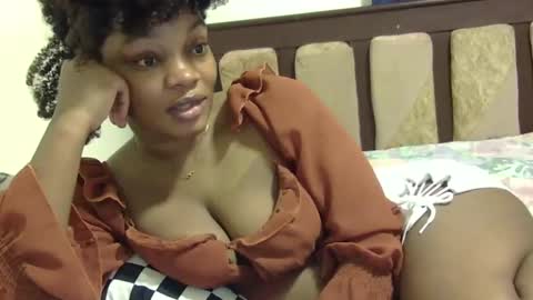 cutermilly online show from December 6, 7:45 pm