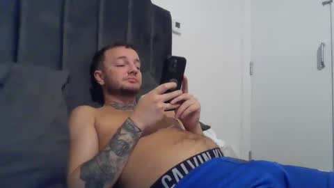 cutescottishlad online show from September 28, 8:58 pm