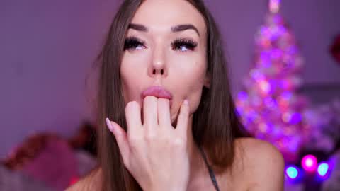 Snapshot of cutesmilebaby chatting on December 9, 10:20 pm Rita4u online show from December 9, 10:20 pm