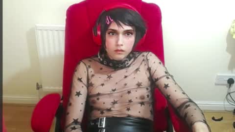 Snapshot of cutest_princess chatting on November 6, 10:54 pm cutest_princess online show from November 6, 10:54 pm