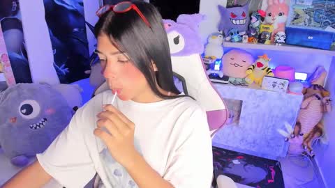 Snapshot of cutestephuwu chatting on March 8, 1:17 am - independent model online show from March 8, 1:17 am